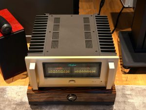 Accuphase A-70 - Amplificador Stereo