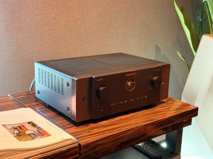 Marantz Cinema 60  - Receiver