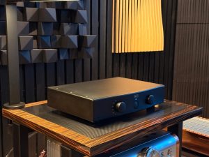 HEGEL P30 - Preamplificador