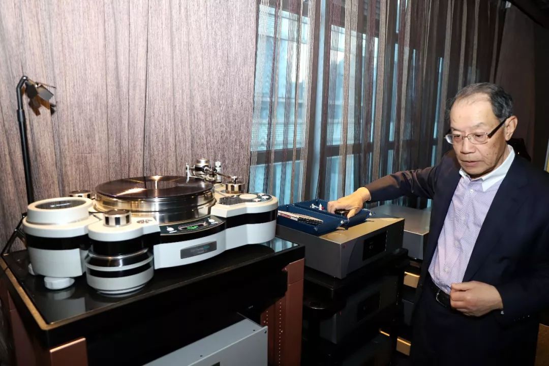 TechDAS Air Force, las tornamesas de referencia desarrolladas por Hideaki Nishikawa, llegan a Audio Reference Chile.