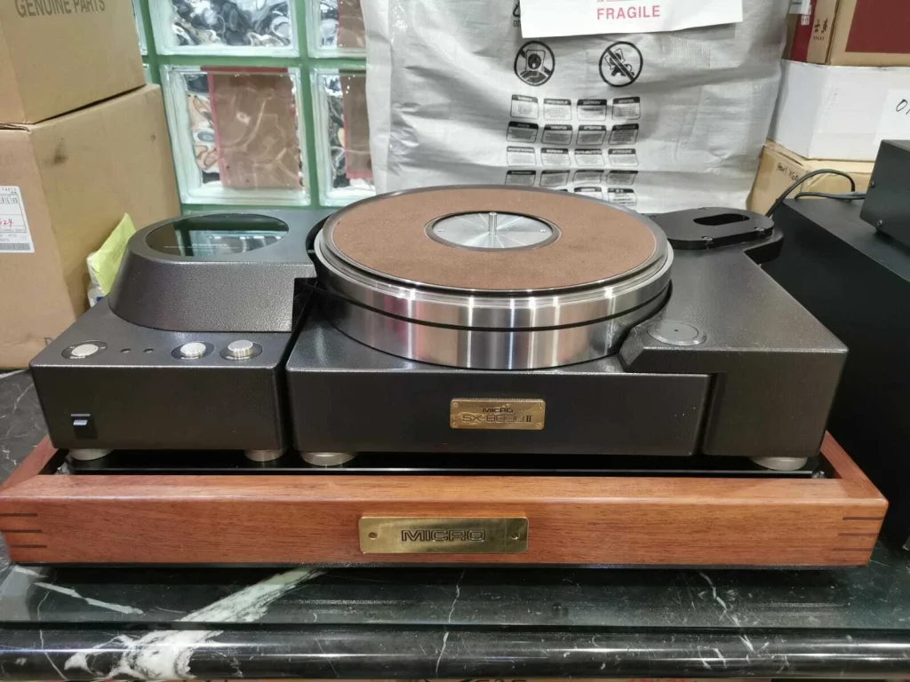 TechDAS Air Force, las tornamesas de referencia desarrolladas por Hideaki Nishikawa, llegan a Audio Reference Chile.