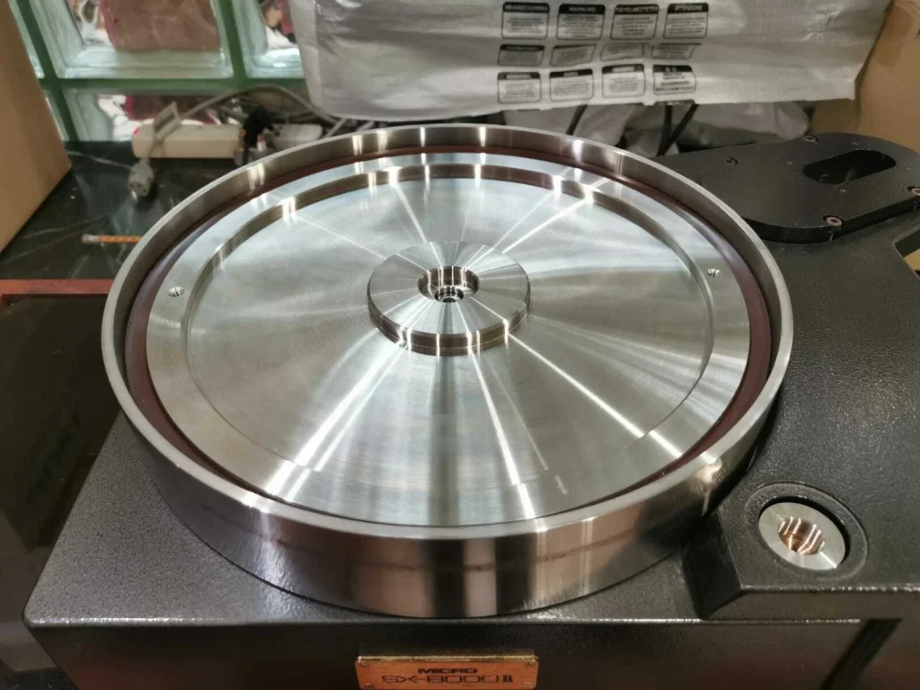 TechDAS Air Force, las tornamesas de referencia desarrolladas por Hideaki Nishikawa, llegan a Audio Reference Chile. Micro Seiki